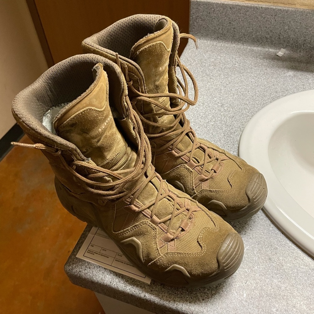 LOWA ZEPHYR Hi GTX, size US10